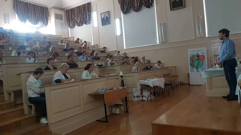 Andrei Efremov giving a lecture for neurologists