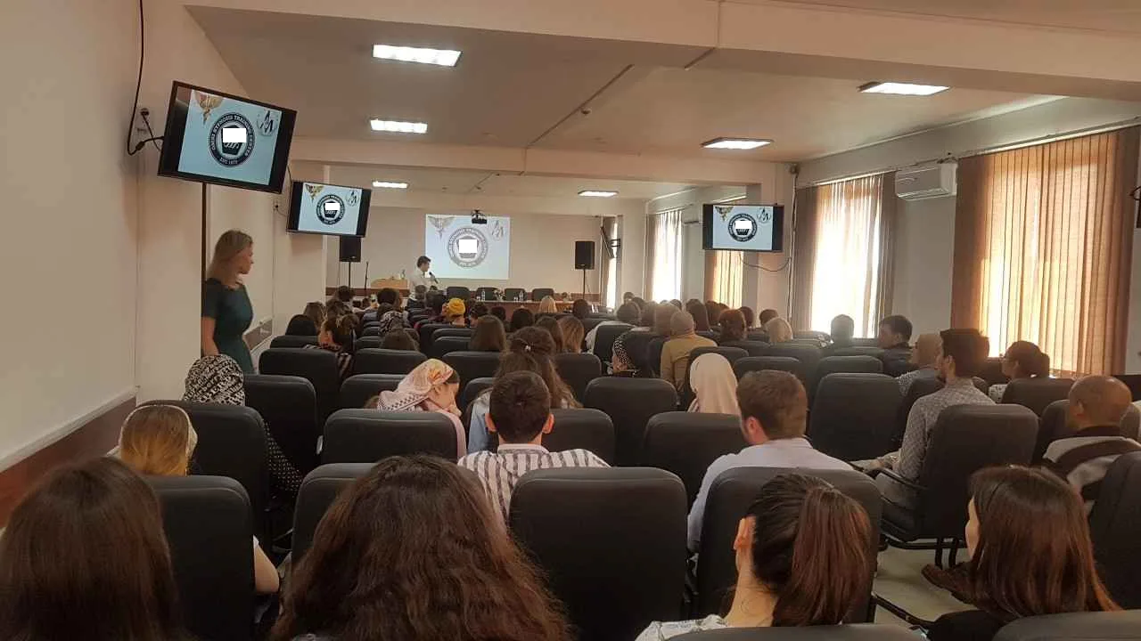 Andrei Efremov presenting at the Nociplastic Pain medical conference